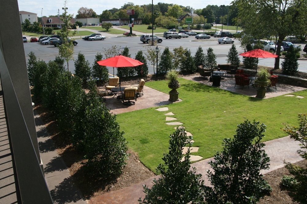 Hotel Clarion Pointe Research Park