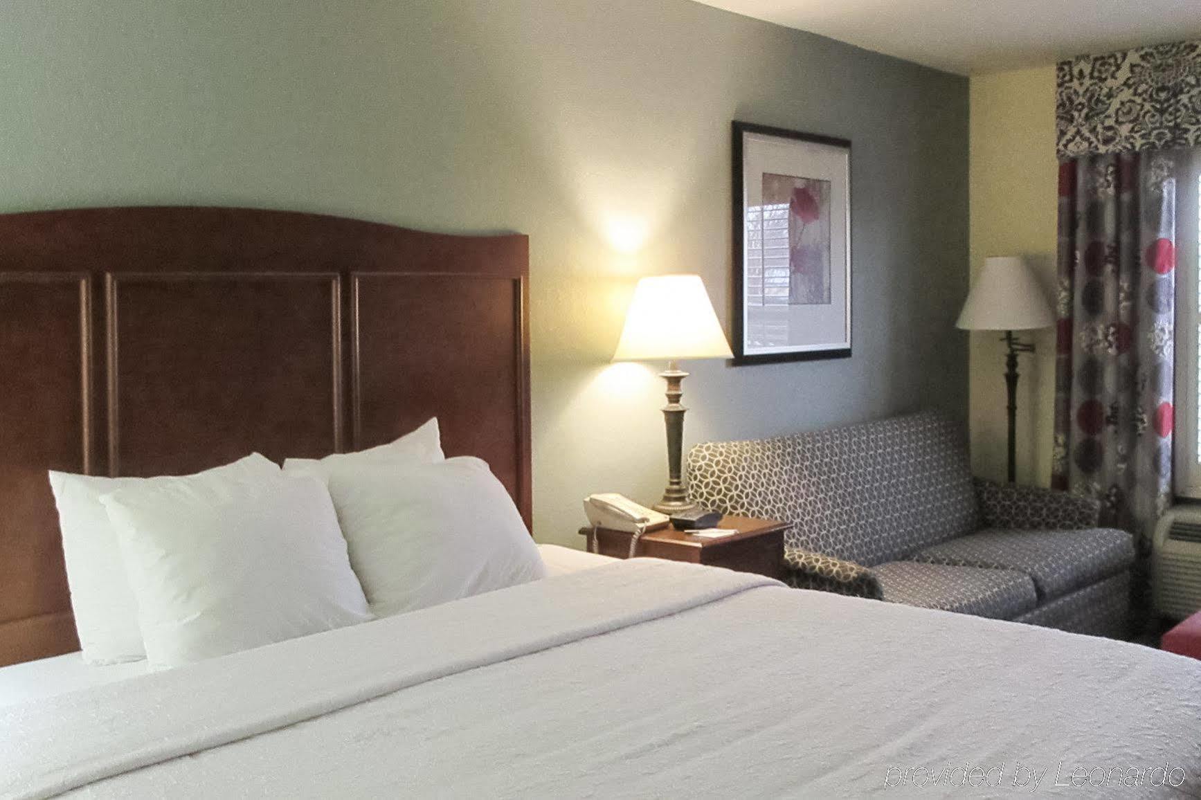 Hotel Clarion Pointe Research Park 3*