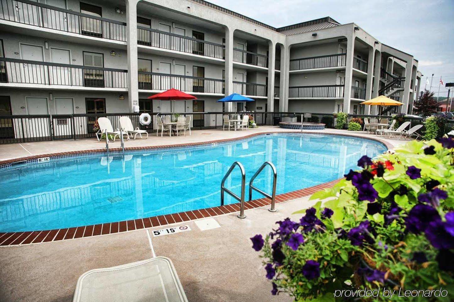 Clarion Pointe Research Park 3*